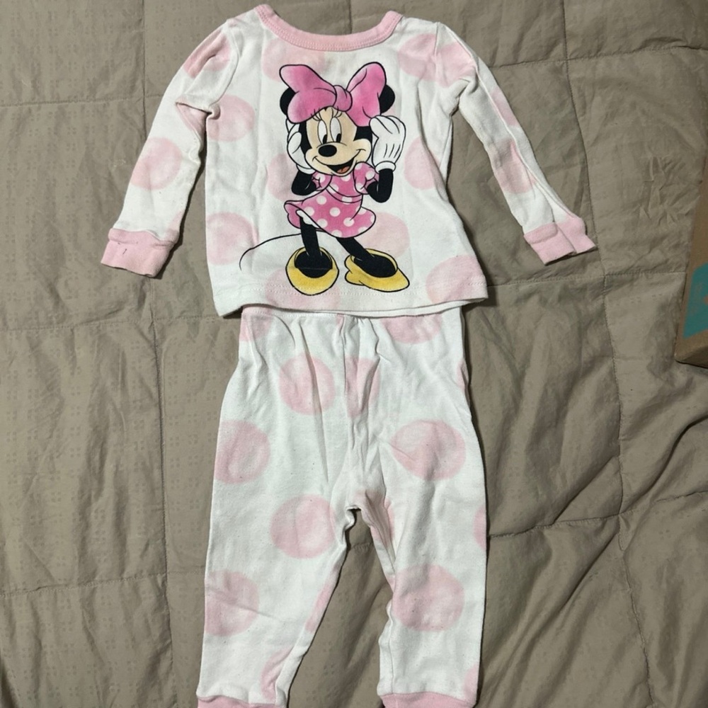 Disney Minnie Mouse Pink and White Pajama Set
